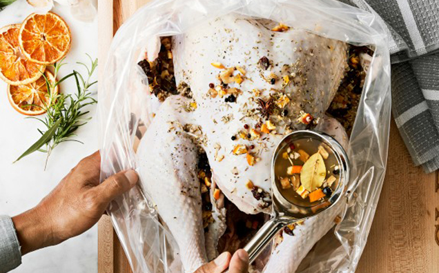Marinating and Brining in Zipper Bags: Timing and Leak Risk